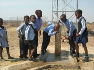 children-drinking